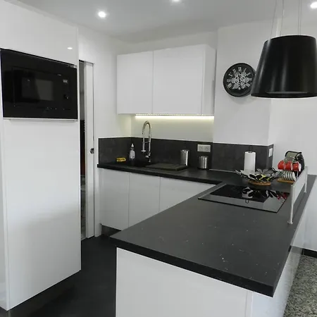 Renove Au Rdc Avec Piscine, Tennis Et Proche Plage - 2 Pieces, 4 Couchages, Parking Inclus - Fr-1-251-819 Le Lavandou
