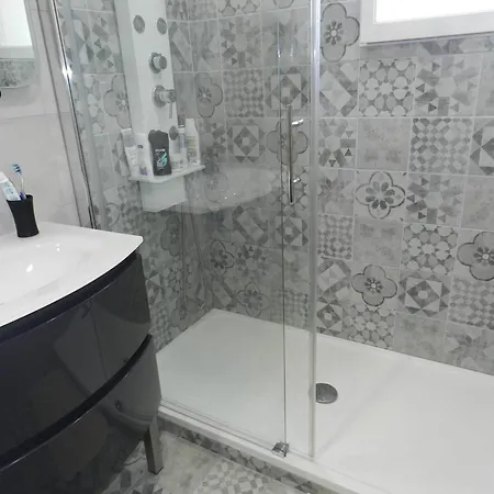 Renove Au Rdc Avec Piscine, Tennis Et Proche Plage - 2 Pieces, 4 Couchages, Parking Inclus - Fr-1-251-819 Apartment Le Lavandou