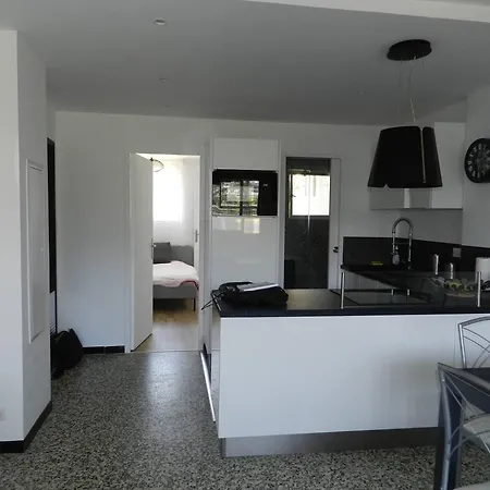 Apartment Renove Au Rdc Avec Piscine, Tennis Et Proche Plage - 2 Pieces, 4 Couchages, Parking Inclus - Fr-1-251-819 Le Lavandou