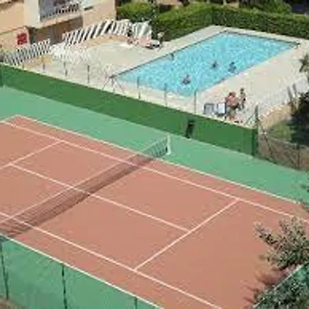 Renove Au Rdc Avec Piscine, Tennis Et Proche Plage - 2 Pieces, 4 Couchages, Parking Inclus - Fr-1-251-819 * Le Lavandou